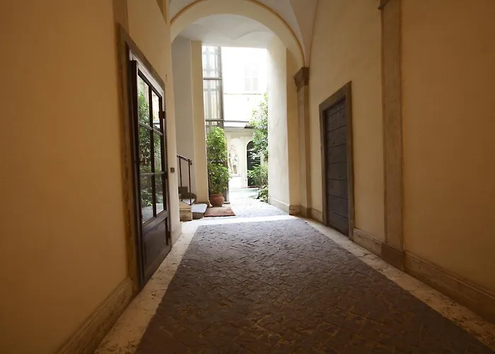Il Nido Sui Tetti Di Piazza Navona