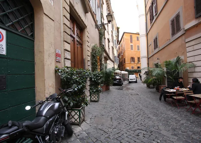 Il Nido Sui Tetti Di Piazza Navona *